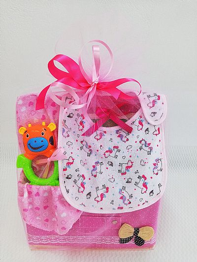 Σετ δωρου με σαλιάρα σε πάνινο κουτί